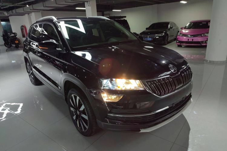 Used Skoda Karoq 2021 TSI280 Luxury Edition Front Right 45 Deg