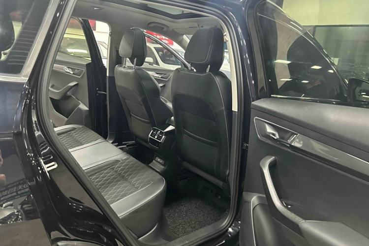 Used Skoda Karoq 2021 TSI280 Luxury Edition Interior 11
