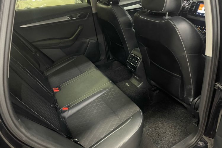 Used Skoda Karoq 2021 TSI280 Luxury Edition Interior 12