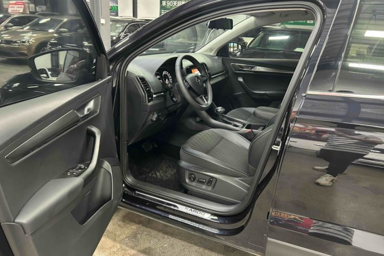 Used Skoda Karoq 2021 TSI280 Luxury Edition Interior 4