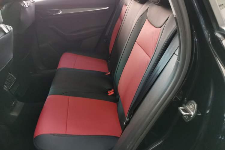 Used Skoda Karoq 2021 TSI280 Luxury Edition Interior 4