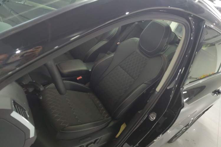 Used Skoda Karoq 2021 TSI280 Luxury Edition Left Front Seat