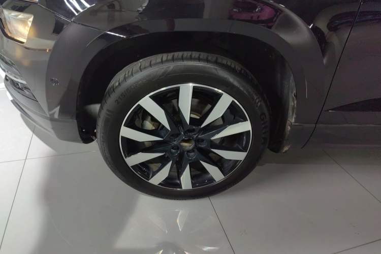 Used Skoda Karoq 2021 TSI280 Luxury Edition Left Front Wheel Hub