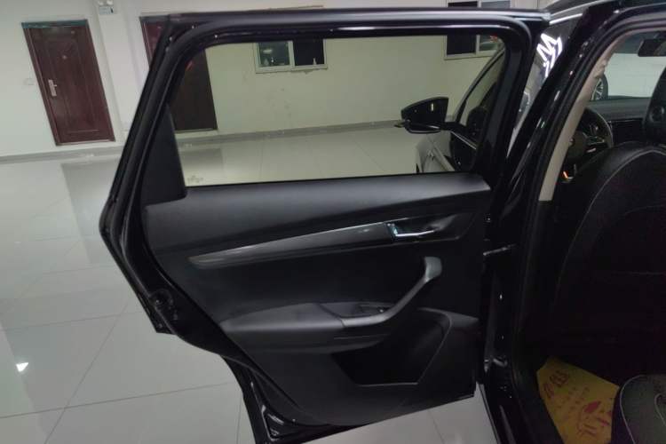 Used Skoda Karoq 2021 TSI280 Luxury Edition Left Rear Door Interior