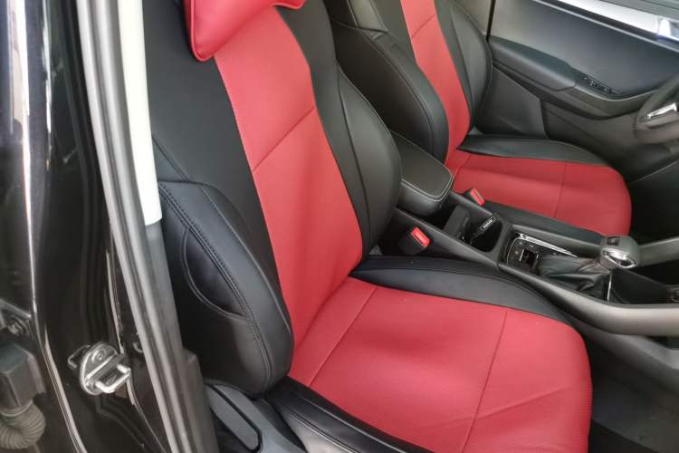 Used Skoda Karoq 2021 TSI280 Luxury Edition Right Front Seat