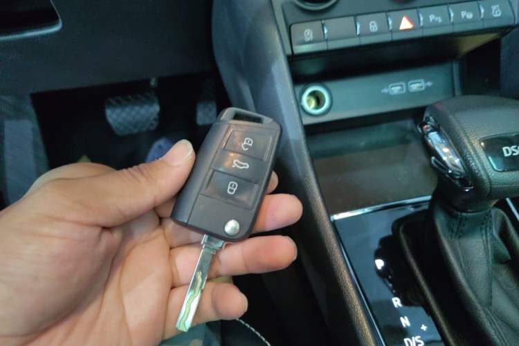Used Skoda Karoq 2021 TSI280 Luxury Edition Vehicle Key