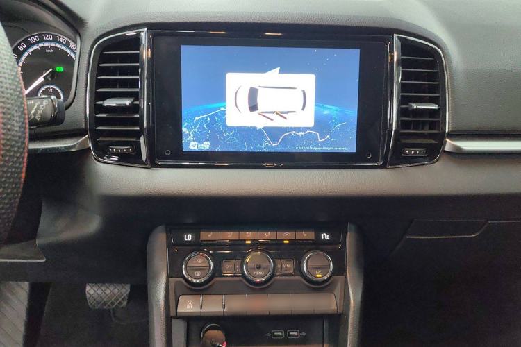 Used Skoda Karoq 2021 TSI280 Luxury Edition Audio And AC Panel