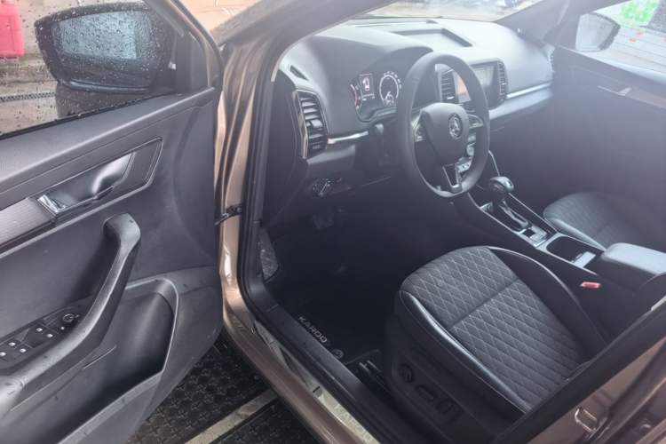 Used Skoda Karoq 2021 TSI280 Luxury Edition Driver Seat