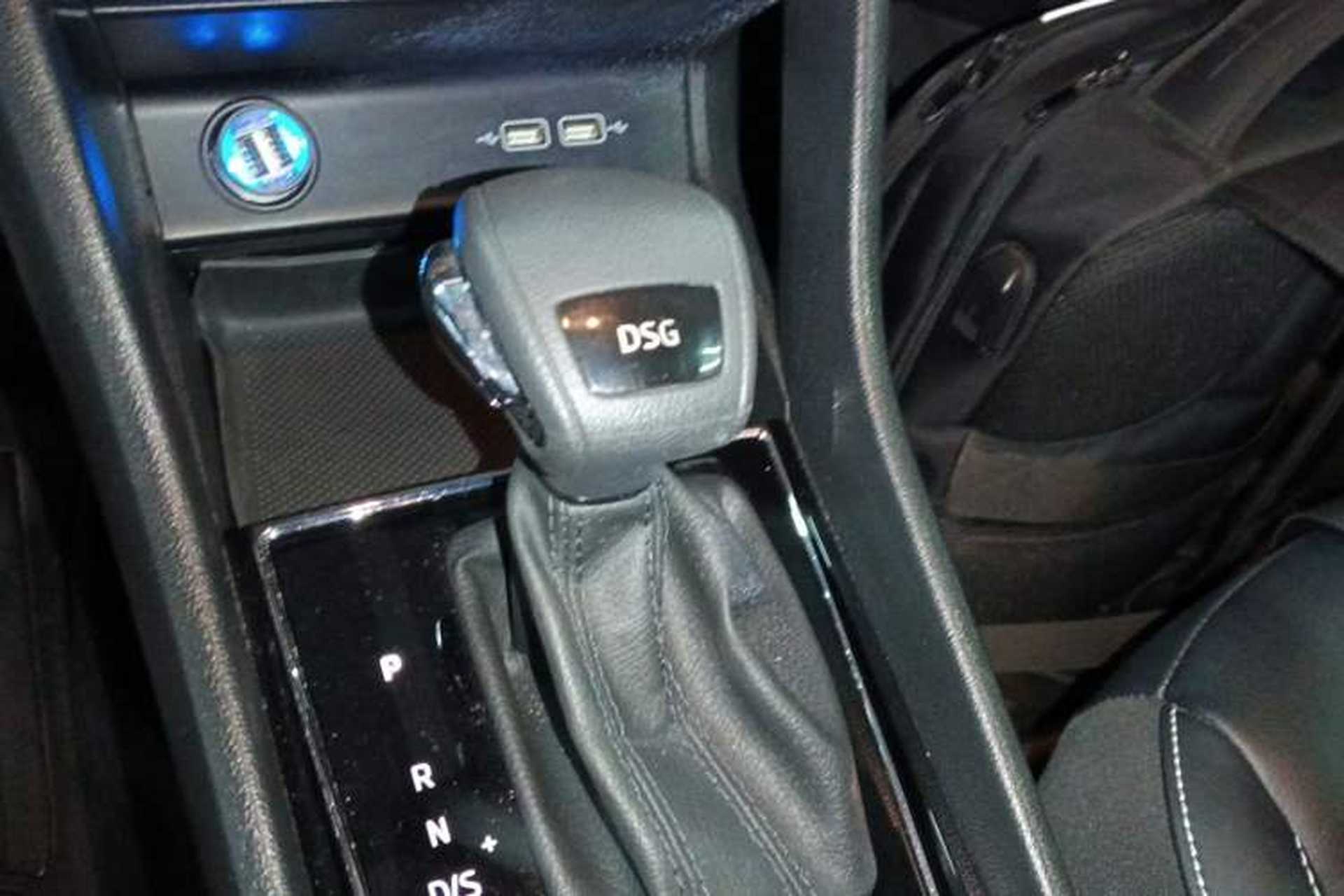Used Skoda Karoq 2021 TSI280 Technology Edition Gear Lever