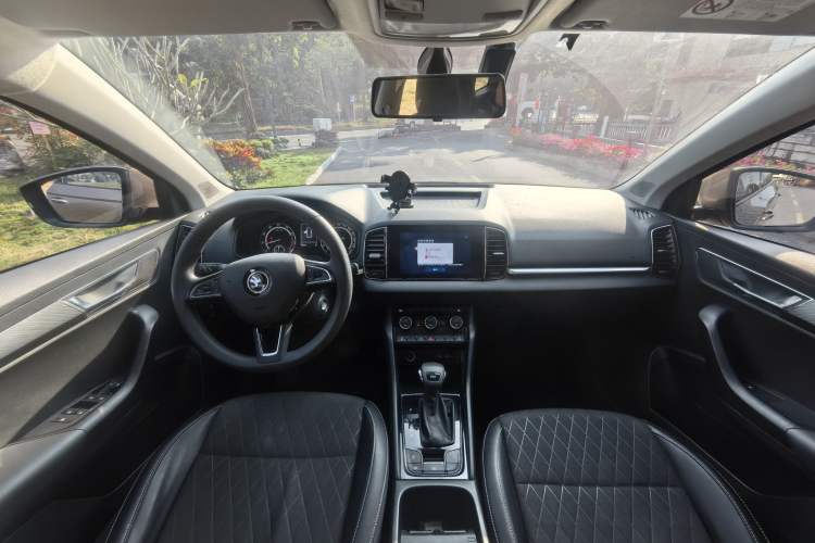 Used Skoda Karoq 2021 TSI280 Technology Edition Interior 10