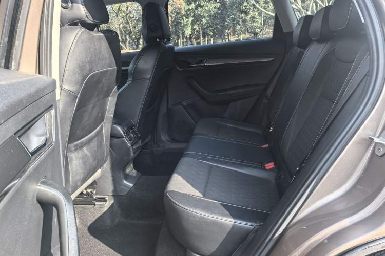 Used Skoda Karoq 2021 TSI280 Technology Edition Interior 3