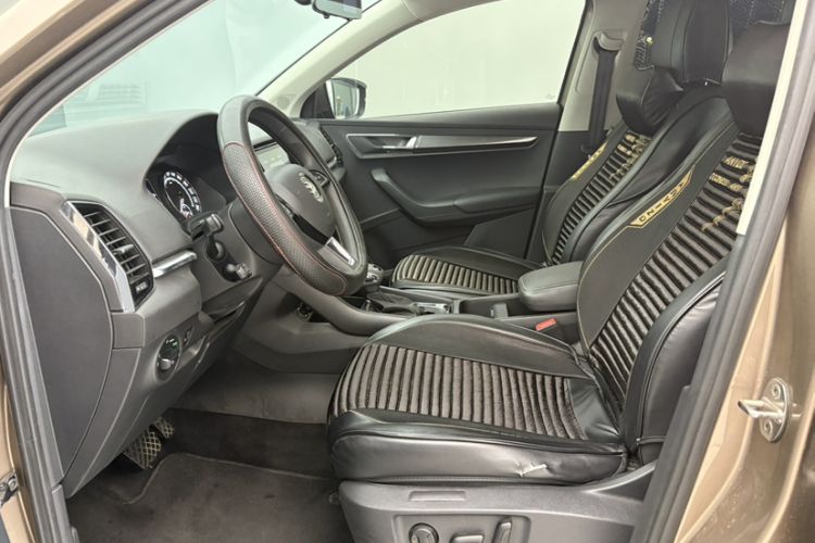 Used Skoda Karoq 2021 TSI280 Luxury Edition Interior 5