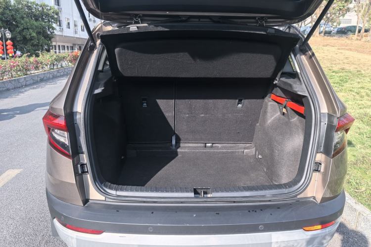 Used Skoda Karoq 2021 TSI280 Technology Edition Interior 5