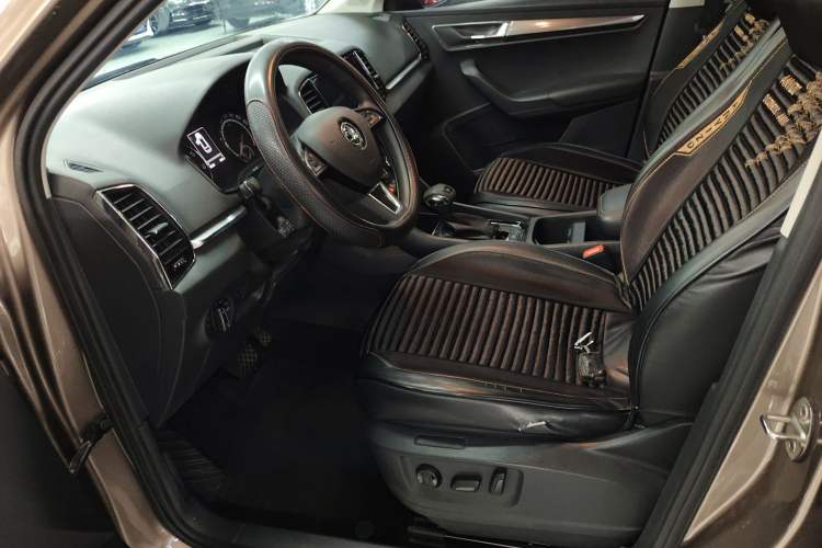 Used Skoda Karoq 2021 TSI280 Luxury Edition Left Front Seat