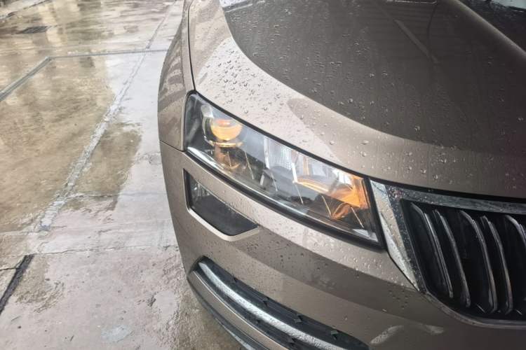 Used Skoda Karoq 2021 TSI280 Luxury Edition Right Front Headlight