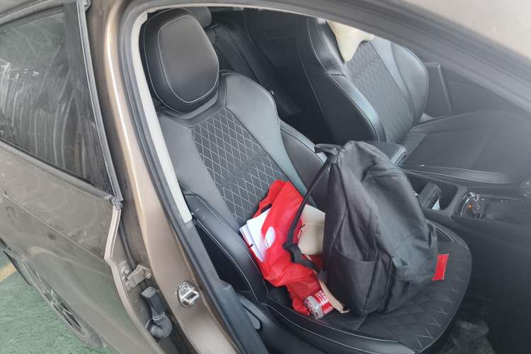 Used Skoda Karoq 2021 TSI280 Technology Edition Right Front Seat