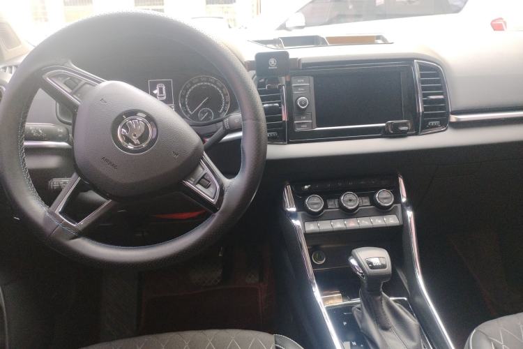 Used Skoda Karoq 2021 TSI280 Luxury Edition Center Console