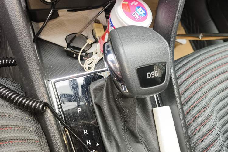 Used Skoda Karoq 2021 TSI280 Luxury Edition Gear Lever