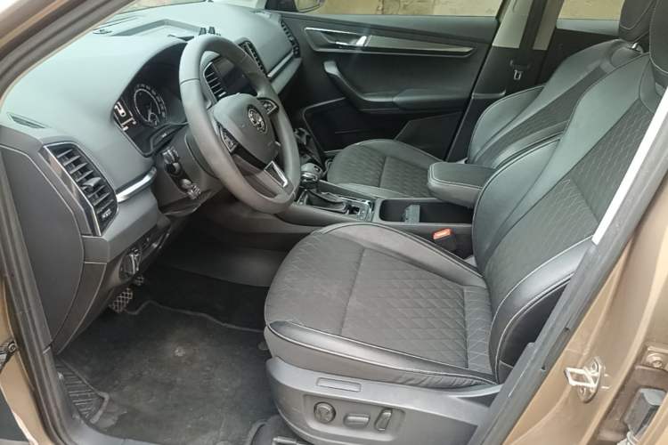 Used Skoda Karoq 2021 TSI280 Luxury Edition Left Front Seat