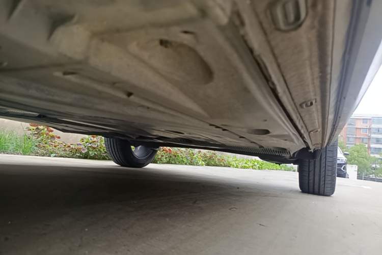 Used Skoda Karoq 2021 TSI280 Luxury Edition Left Side Sill