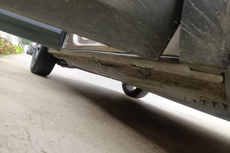 Used Skoda Karoq 2021 TSI280 Luxury Edition Right Side Sill