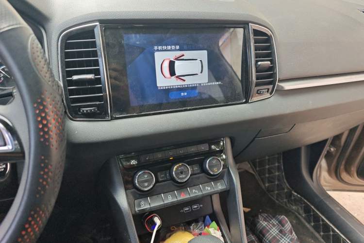 Used Skoda Karoq 2021 TSI280 Luxury Edition Audio And AC Panel