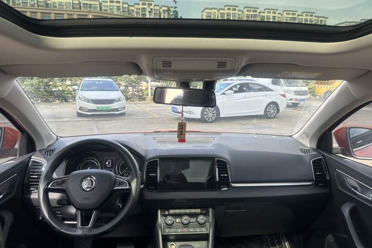 Used Skoda Karoq 2021 TSI280 Luxury Edition Audio And AC Panel