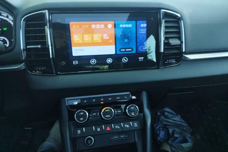 Used Skoda Karoq 2021 TSI280 Luxury Edition Audio And AC Panel