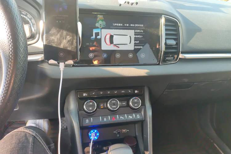 Used Skoda Karoq 2021 TSI280 Luxury Edition Audio And AC Panel