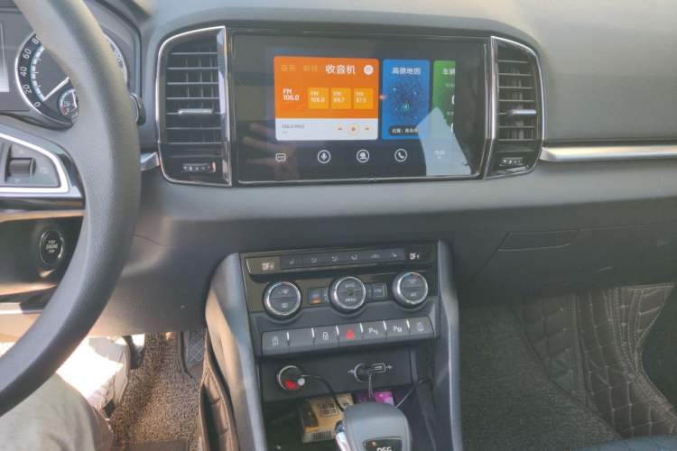 Used Skoda Karoq 2021 TSI280 Luxury Edition Audio And AC Panel