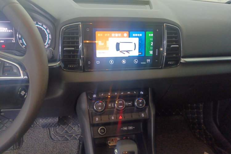 Used Skoda Karoq 2021 TSI280 Technology Edition Audio And AC Panel