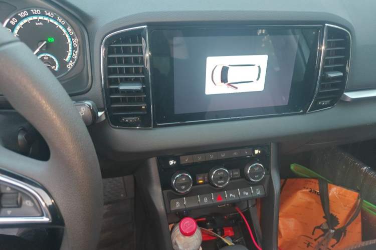 Used Skoda Karoq 2021 TSI280 Luxury Edition Audio And AC Panel
