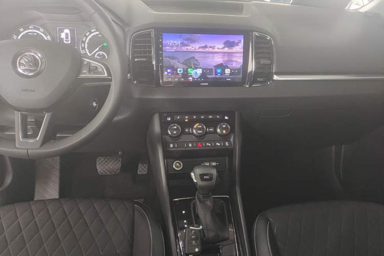 Used Skoda Karoq 2021 TSI280 Luxury Edition Audio And AC Panel