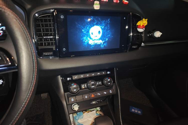 Used Skoda Karoq 2021 TSI280 Luxury Edition Audio And AC Panel
