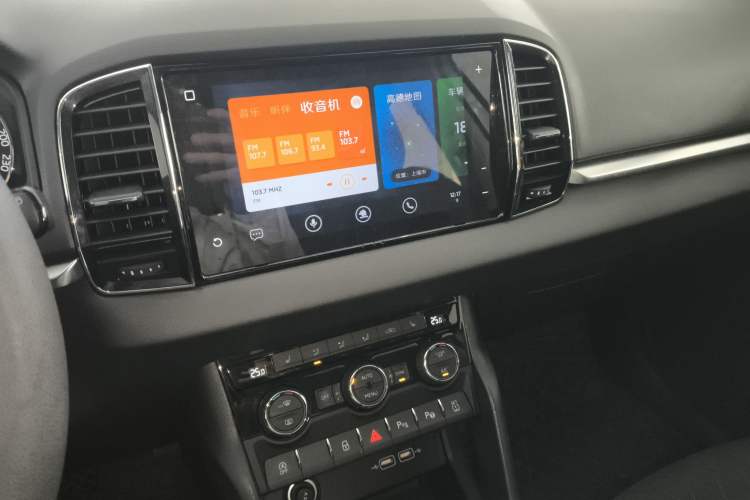 Used Skoda Karoq 2021 TSI280 Luxury Edition Audio And AC Panel