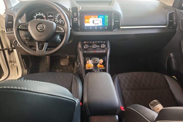 Used Skoda Karoq 2021 TSI280 Luxury Edition Audio And AC Panel
