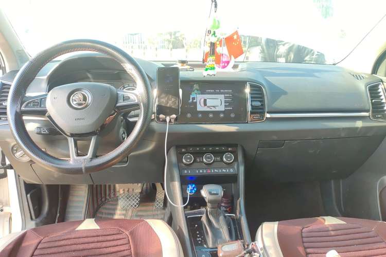 Used Skoda Karoq 2021 TSI280 Luxury Edition Center Console
