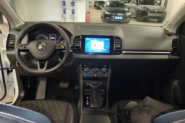 Used Skoda Karoq 2021 TSI280 Technology Edition Center Console