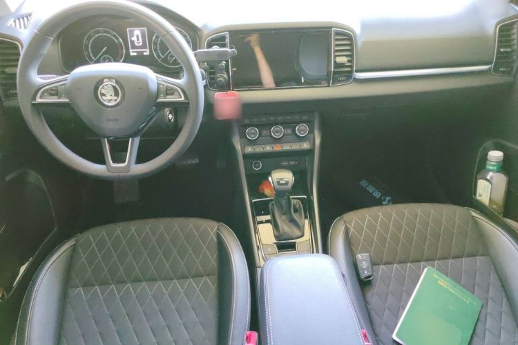 Used Skoda Karoq 2021 TSI280 Technology Edition Center Console
