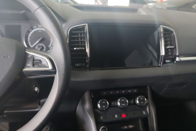 Used Skoda Karoq 2021 TSI280 Technology Edition Center Console