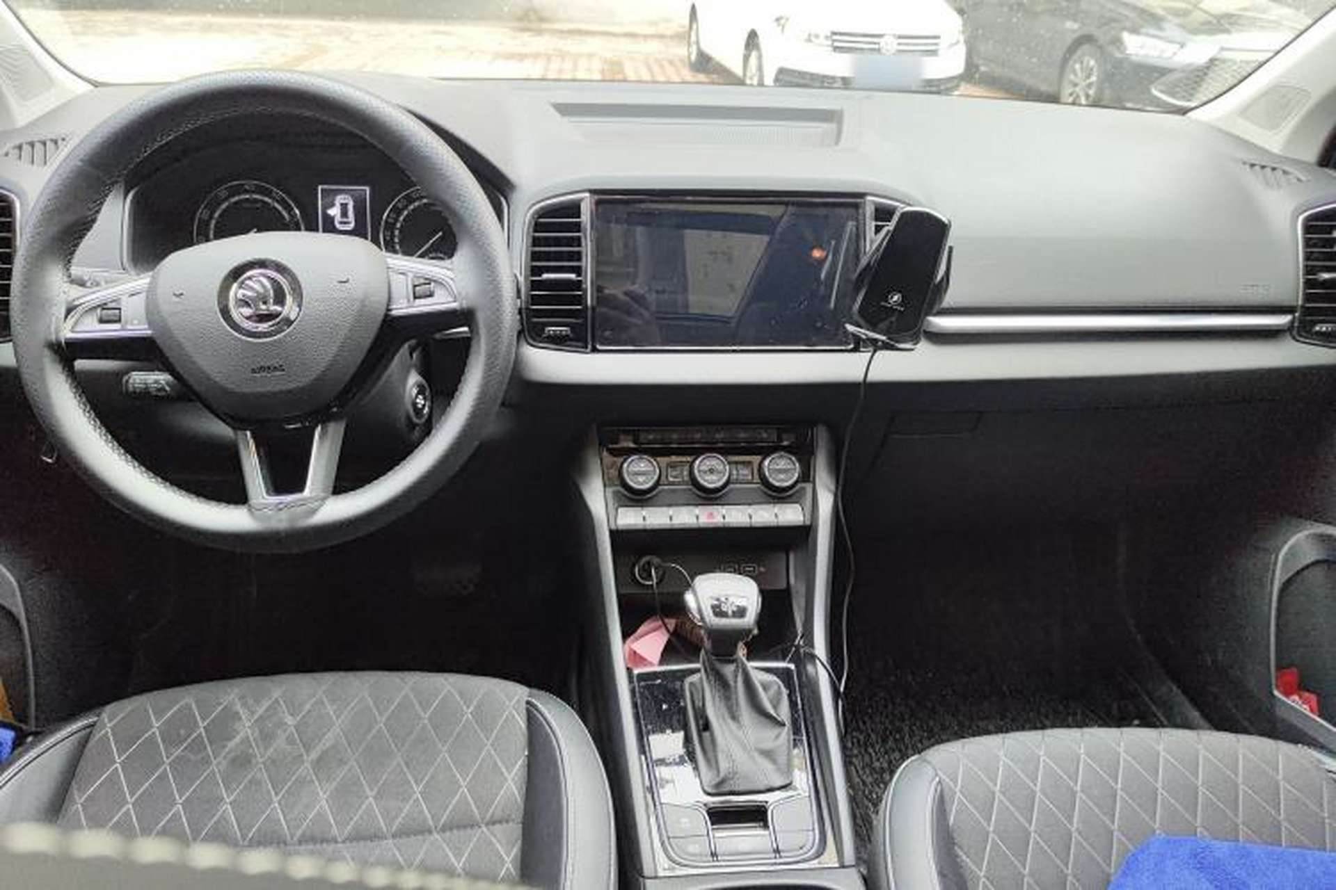 Used Skoda Karoq 2021 TSI280 Luxury Edition Center Console