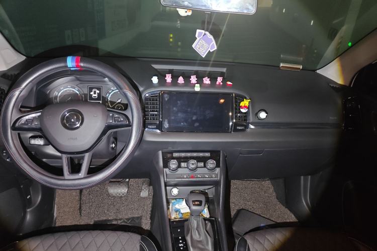 Used Skoda Karoq 2021 TSI280 Luxury Edition Center Console