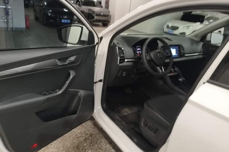 Used Skoda Karoq 2021 TSI280 Technology Edition Driver Seat