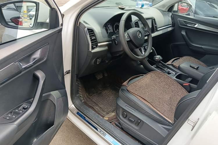 Used Skoda Karoq 2021 TSI280 Technology Edition Driver Seat
