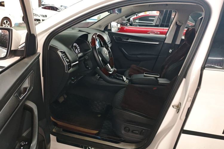 Used Skoda Karoq 2021 TSI280 Luxury Edition Driver Seat