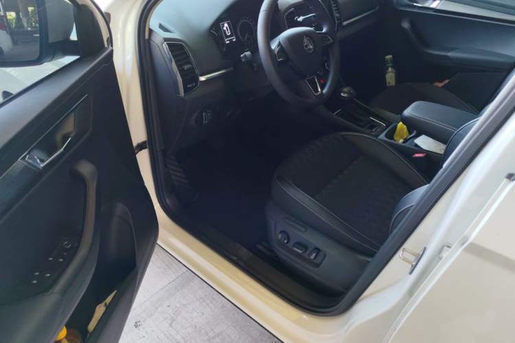 Used Skoda Karoq 2021 TSI280 Technology Edition Driver Seat