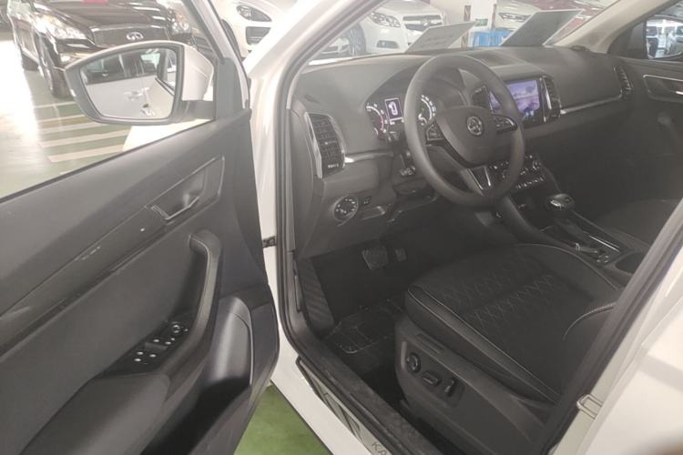 Used Skoda Karoq 2021 TSI280 Luxury Edition Driver Seat
