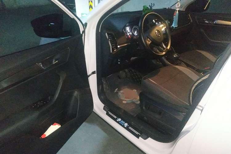 Used Skoda Karoq 2021 TSI280 Luxury Edition Driver Seat