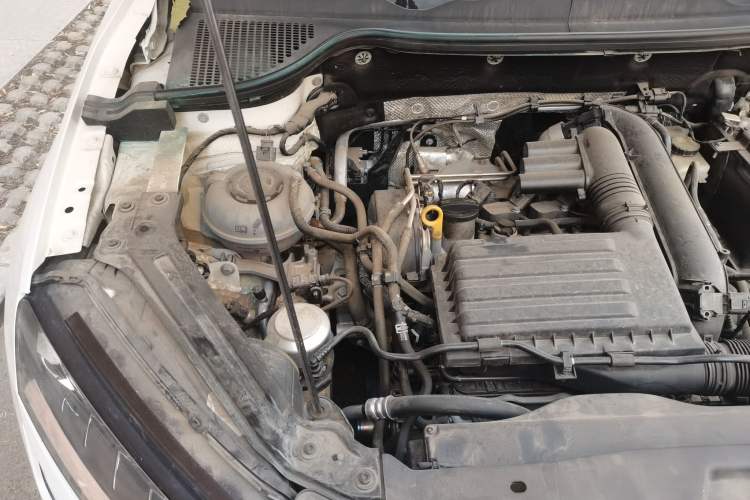 Used Skoda Karoq 2021 TSI280 Luxury Edition Engine Bay Right