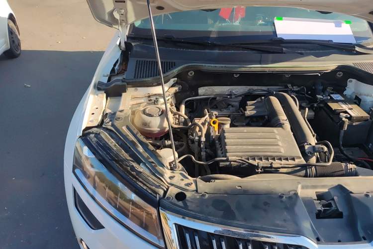Used Skoda Karoq 2021 TSI280 Luxury Edition Engine Bay Right